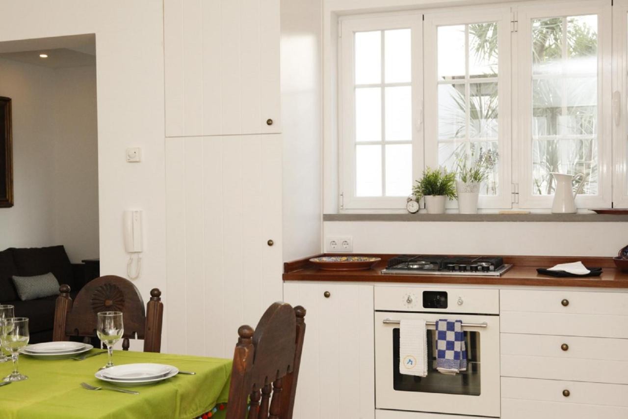 Cushy Apartment With Garden In Estoril Exterior foto