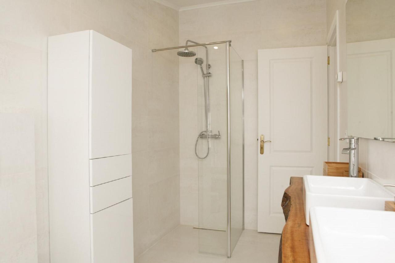 Cushy Apartment With Garden In Estoril Exterior foto